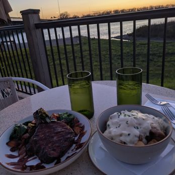 Huckleberry House - Comfort Food Near Me - Bismarck, North Dakota