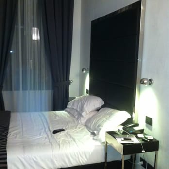 Hotel Napoleon - Double bed room - Hotels & Travel Near Me - Milan, Michigan Hotel Napoleon - Double bed room - Hotels & Travel Near Me - Milan, Michigan