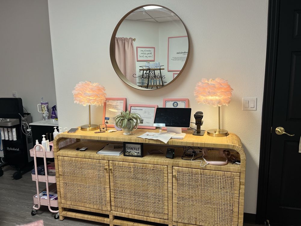 Aesthetically Kelley Logo