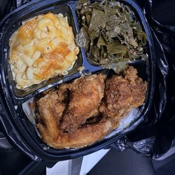 Side Piece Soul Cafe - Chicken macaroni and greens