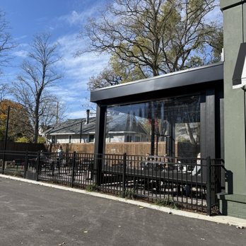 Lake Roots - Outdoor seating - Cafes Near Me - Crystal Lake, Illinois Lake Roots - Outdoor seating - Cafes Near Me - Crystal Lake, Illinois