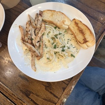 Aldo's Pizza Pies - Downtown - Alfredo  Fettuccine - Pizza Near Me - Memphis, Tennessee