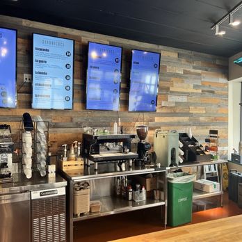 Aracely's Bakery - Sandwich and coffee  selección - Bakeries Near Me - Franklin Park, Illinois