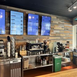 Aracely's Bakery - Sandwich and coffee selección