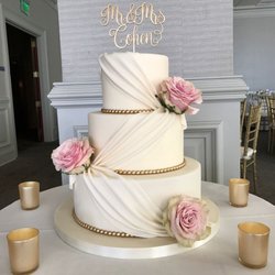 Mj's Kitchen - Wedding cake