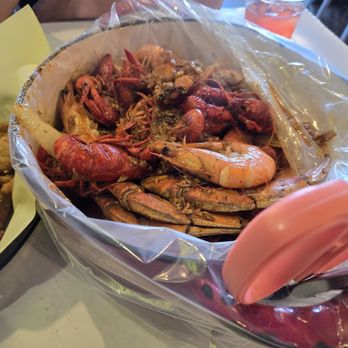 The Submarine Crab - Combo #2 with crawfish, shrimp, dungeness crab. - Cajun/Creole Near Me - Garden Grove, California The Submarine Crab - Combo #2 with crawfish, shrimp, dungeness crab. - Cajun/Creole Near Me - Garden Grove, California