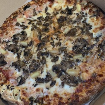 Jayno's Pizza - Medium mushroom and pineapple pizza - Pizza Near Me - Fort Lauderdale, Florida