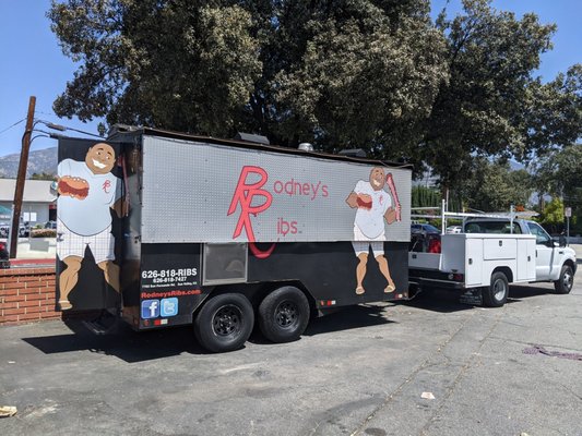 Rodney's Ribs Food Truck by null