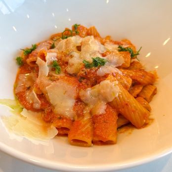 Field House - Rigatoni Alla Vodka - Bars Near Me - Deerfield, Illinois