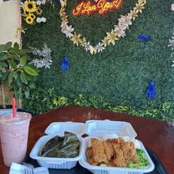 iLava Hawaiian Barbecue - Mix and match combo with chicken katsu/Lau Lau and a Hawaiian sunset smoothie. Refreshing