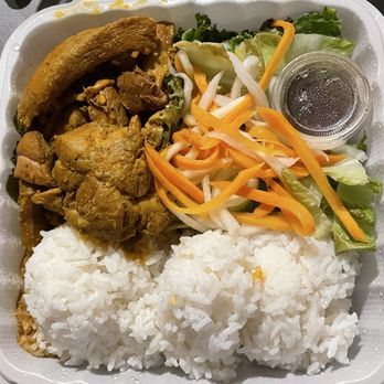 Diem 99 Cafe - Plate - Lemongrass Chicken - Vietnamese Near Me - Aiea, Hawaii