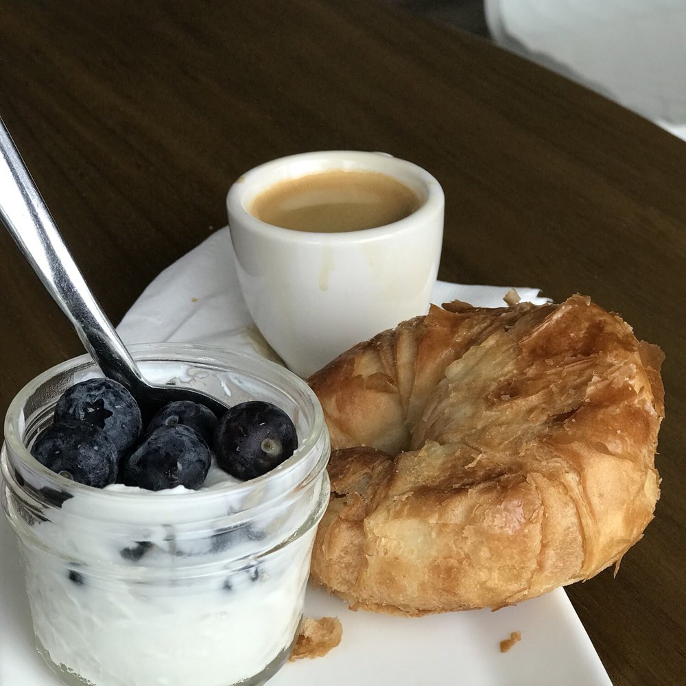 Escape Lounge - Airport Lounges Near Me - Windsor Locks, Connecticut Escape Lounge - Airport Lounges Near Me - Windsor Locks, Connecticut