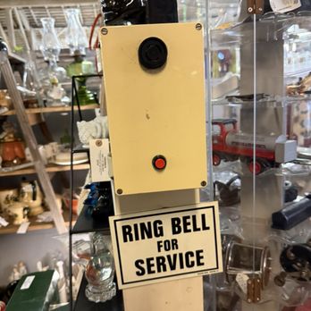 King Richard's Antique Center - Ring bell for assistance - Antiques Near Me - Whittier, California
