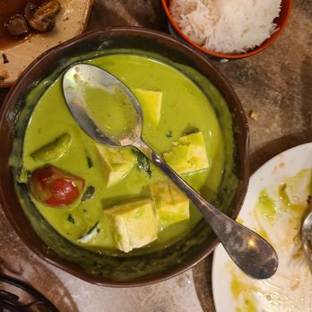Thai Basil - Green curry with tofu - Thai Near Me - Sacramento, California Thai Basil - Green curry with tofu - Thai Near Me - Sacramento, California