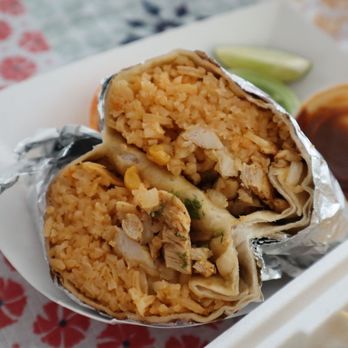 Salsa Limón - Chicken burrito filled with rice, onions, & cilantro - Tacos Near Me - Dallas, Texas Salsa Limón - Chicken burrito filled with rice, onions, & cilantro - Tacos Near Me - Dallas, Texas