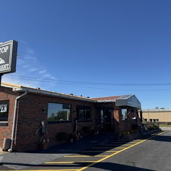Hill Top Diner - Diners Near Me - Canandaigua, New York