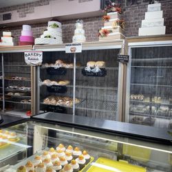 Samosky's Home Bakery - Inside