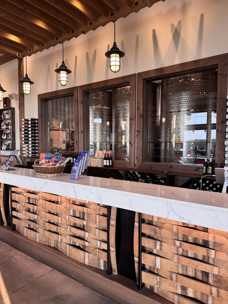 Sharrott Winery - vineyard in Hammonton, NJ