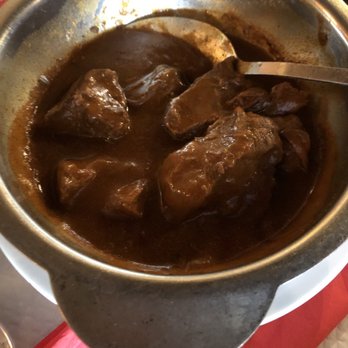Aux Artistes - Delicious beef goulash - French Near Me - Paris, 75 Aux Artistes - Delicious beef goulash - French Near Me - Paris, 75