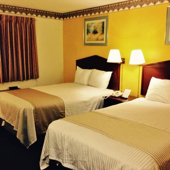 Americas Best Value Inn Macomb - Two Queen Beds - Hotels Near Me - Macomb, Illinois