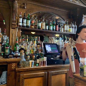 Roosterfish Pub - Pubs Near Me - Watkins Glen, New York
