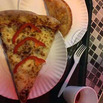 Pizza Palace - All Dresses & Beef Empañada - Pizza Near Me - Montreal, Quebec Pizza Palace - All Dresses & Beef Empañada - Pizza Near Me - Montreal, Quebec