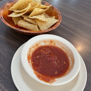 Padilla's Mexican Kitchen - chips and salsa - New Mexican Cuisine Near Me - Albuquerque, New Mexico