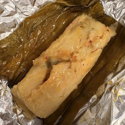 Pupuseria del Valle - Chicken tamale.