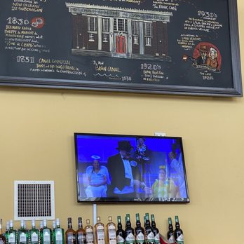 Ruby Slipper Decatur - View of the Bar - Breakfast & Brunch Near Me - New Orleans, Louisiana