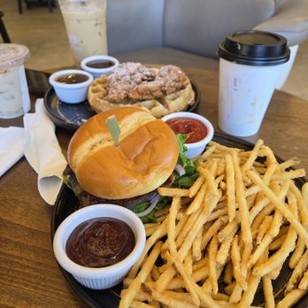 Jitter House - Coffee & Tea Near Me - Hoquiam, Washington