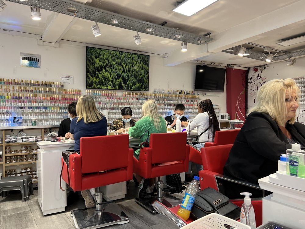 NAILS DELUXE Updated July 2024 Bristol, United Kingdom Nail