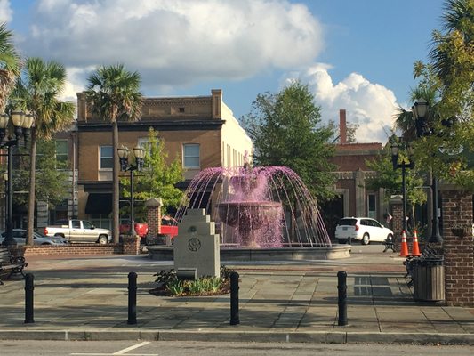 Berni's on West Main by null