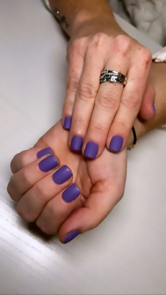 The Mani Maker Logo