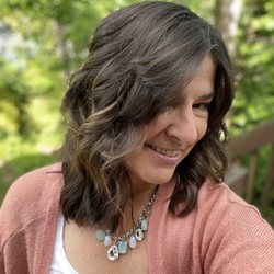 Annastasia Salon - Layer shag cut
