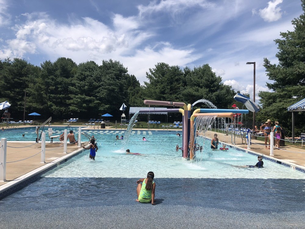 River Hill Pool, Clarksville Roadtrippers