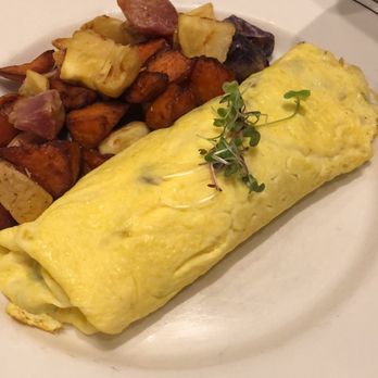 1886 Cafe & Bakery - Hangover Omelet - American Near Me - Austin, Texas