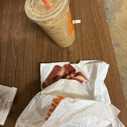 Dunkin' - Vegan bacon