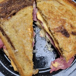 Perronville Pub - Reubens have started