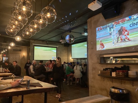 Eastpoint Bar by null