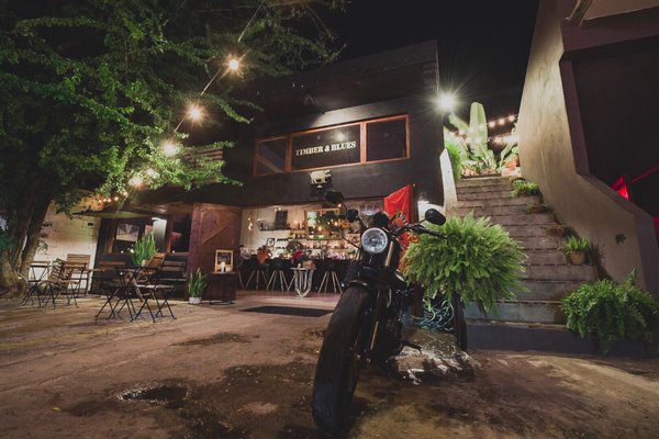 Timber & Blues by null