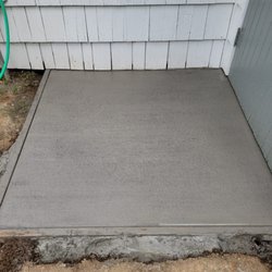 Dig'n The Dirt - Photo 3
Concrete drying.
