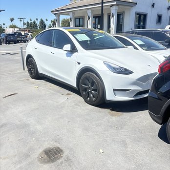 Alsbou Motors - Tesla model Y - Car Dealers Near Me - Riverside, California
