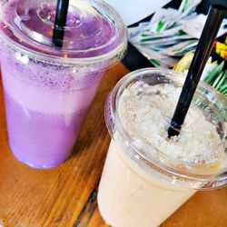 Vida - Eat to Live - Berry and Piña smoothie