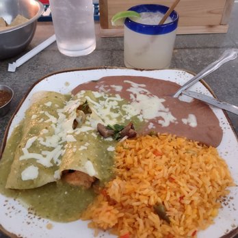 Uno Mas Tacos & Tequila - Chicken enchilada Verdes - Tacos Near Me - Starkville, Mississippi Uno Mas Tacos & Tequila - Chicken enchilada Verdes - Tacos Near Me - Starkville, Mississippi