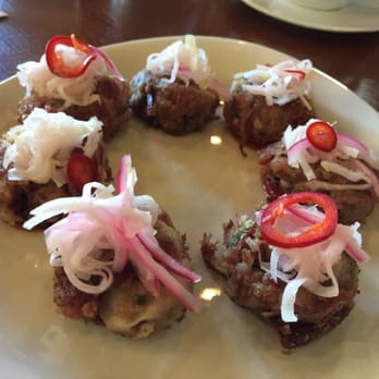 MW Restaurant - Kalua Pork Taro Hash Cake - New American Near Me - Honolulu, Hawaii