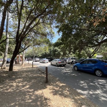 Fryman Canyon Park - Cars in line leading all the way to the light around the corner - Hiking Near Me - Studio City, California Fryman Canyon Park - Cars in line leading all the way to the light around the corner - Hiking Near Me - Studio City, California