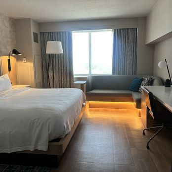 San Jose Marriott - King Room - Hotels Near Me - San Jose, California