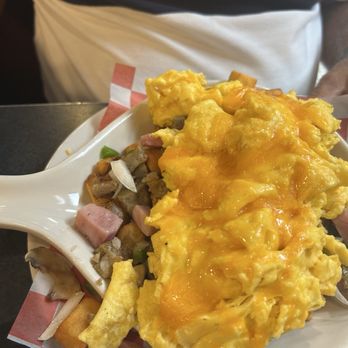 The Hotel Ithaca - Scrambled eggs with cheddar cheese, onions, peppers, mushrooms - Hotels Near Me - Ithaca, New York The Hotel Ithaca - Scrambled eggs with cheddar cheese, onions, peppers, mushrooms - Hotels Near Me - Ithaca, New York