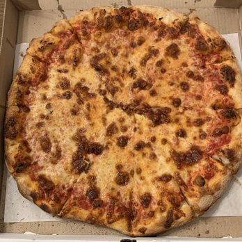 Ernie's Pizzeria - Pizza Near Me - New Haven, Connecticut Ernie's Pizzeria - Pizza Near Me - New Haven, Connecticut