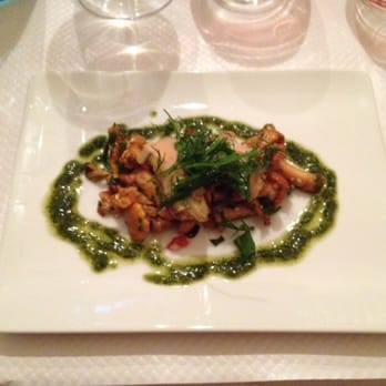 Restaurant Le Bélisaire - Chanterelles with foie gras and dill pesto - Restaurants Near Me - Paris, 75 Restaurant Le Bélisaire - Chanterelles with foie gras and dill pesto - Restaurants Near Me - Paris, 75